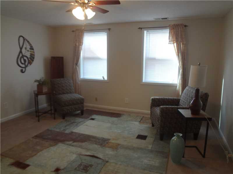 106 W Junction St, Maxwell, IN 46154 photo 2