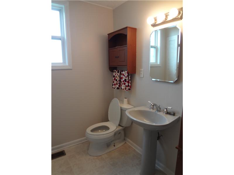 106 W Junction St, Maxwell, IN 46154 photo 10