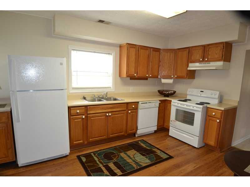 106 W Junction St, Maxwell, IN 46154 photo 4