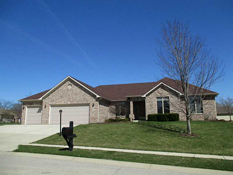 6939 Bitternut Ln, Plainfield, IN 46168 photo 1