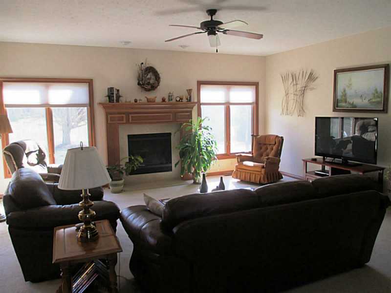 6939 Bitternut Ln, Plainfield, IN 46168 photo 3