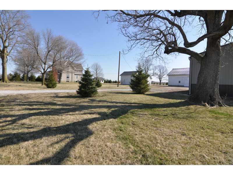 1257 N 100 E, Flora, IN 46929 photo 2