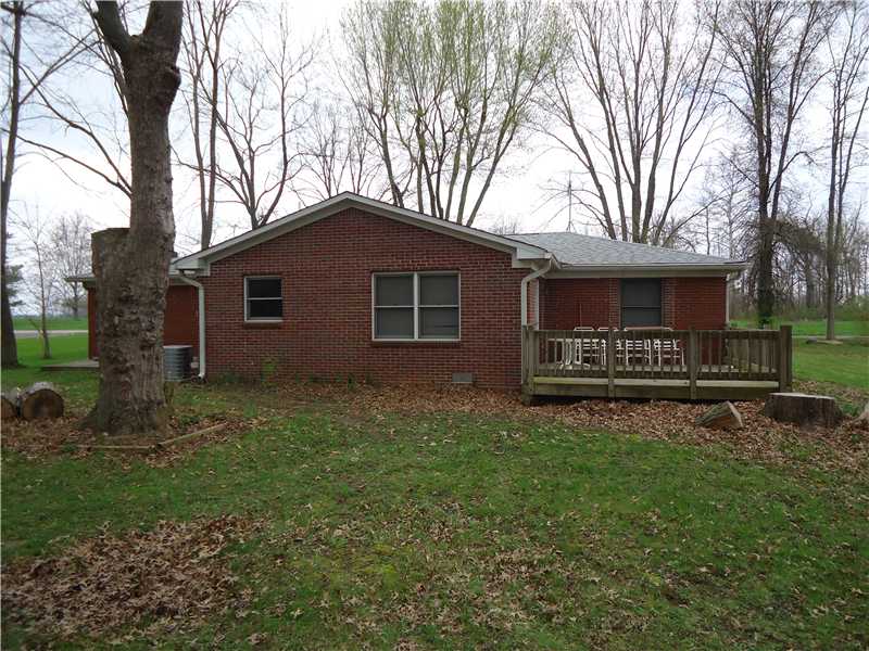 4695 E 75, Franklin, IN 46131 photo 2