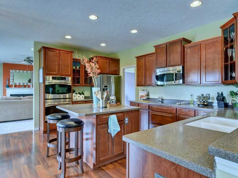 12939 Clairmont Dr, Fishers, IN 46037 photo 7