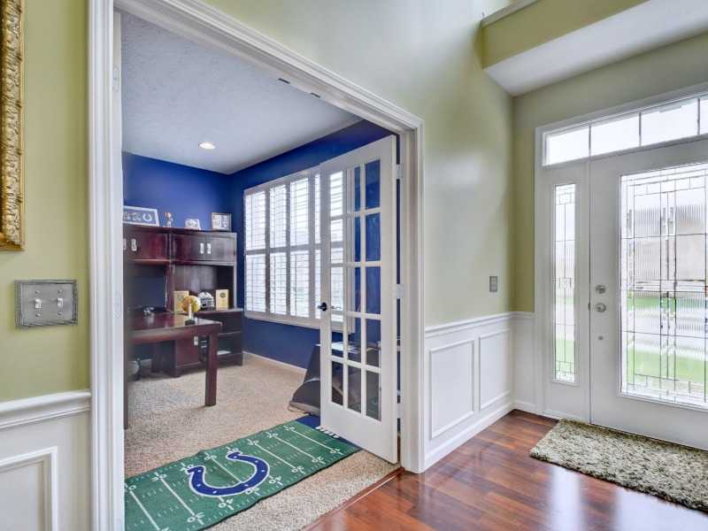 12939 Clairmont Dr, Fishers, IN 46037 photo 3