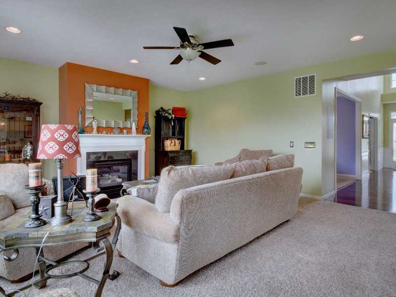 12939 Clairmont Dr, Fishers, IN 46037 photo 5