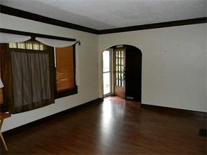 927 E Tabor St, Indianapolis, IN 46203 photo 2