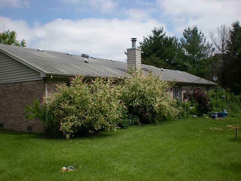 13471 Greenview Cir, Noblesville, IN 46060 photo 2
