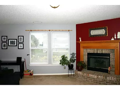 9485 W Constellation Dr, Pendleton, IN 46064 photo 3