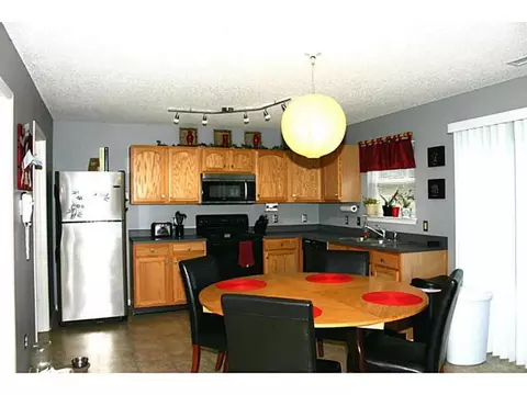 9485 W Constellation Dr, Pendleton, IN 46064 photo 4