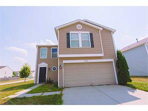 8236 S Firefly Dr, Pendleton, IN 46064 photo 1