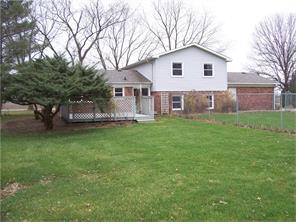 8840 Five Points Rd, Indianapolis, IN 46259 photo 2