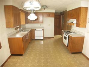 2734 W Deshong Dr, Pendleton, IN 46064 photo 3