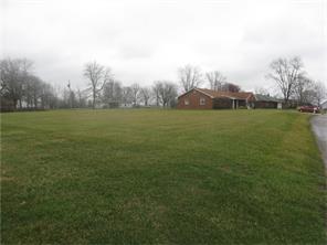 2734 W Deshong Dr, Pendleton, IN 46064 photo 2