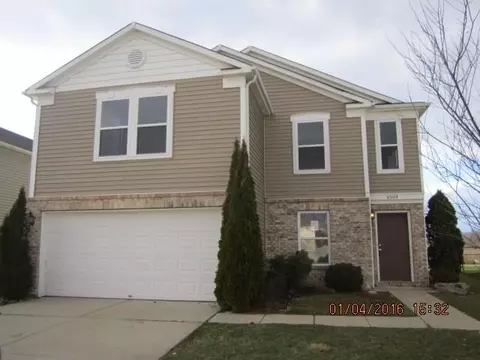8309 S Firefly Dr, Pendleton, IN 46064 photo 1