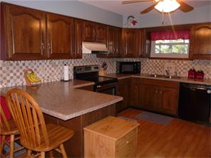 108 N Fairfield Ln, Pendleton, IN 46064 photo 3