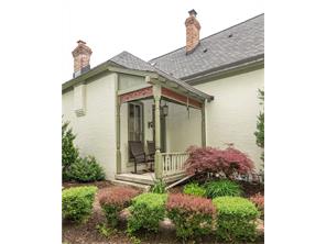 614 E Saint Clair St, Indianapolis, IN 46202 photo 2