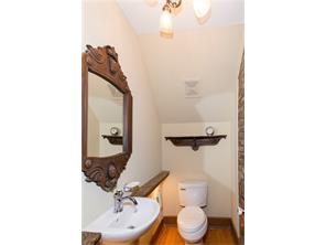 614 E Saint Clair St, Indianapolis, IN 46202 photo 11