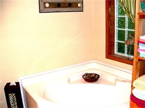 4701 E Lee Turner Rd, Columbus, IN 47201 photo 9