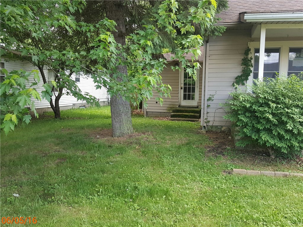 405 E Broadway Ave, Arcadia, IN 46030 photo 2