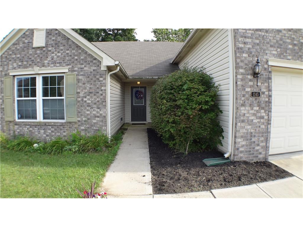1345 Softwind Dr, Indianapolis, IN 46260 photo 2