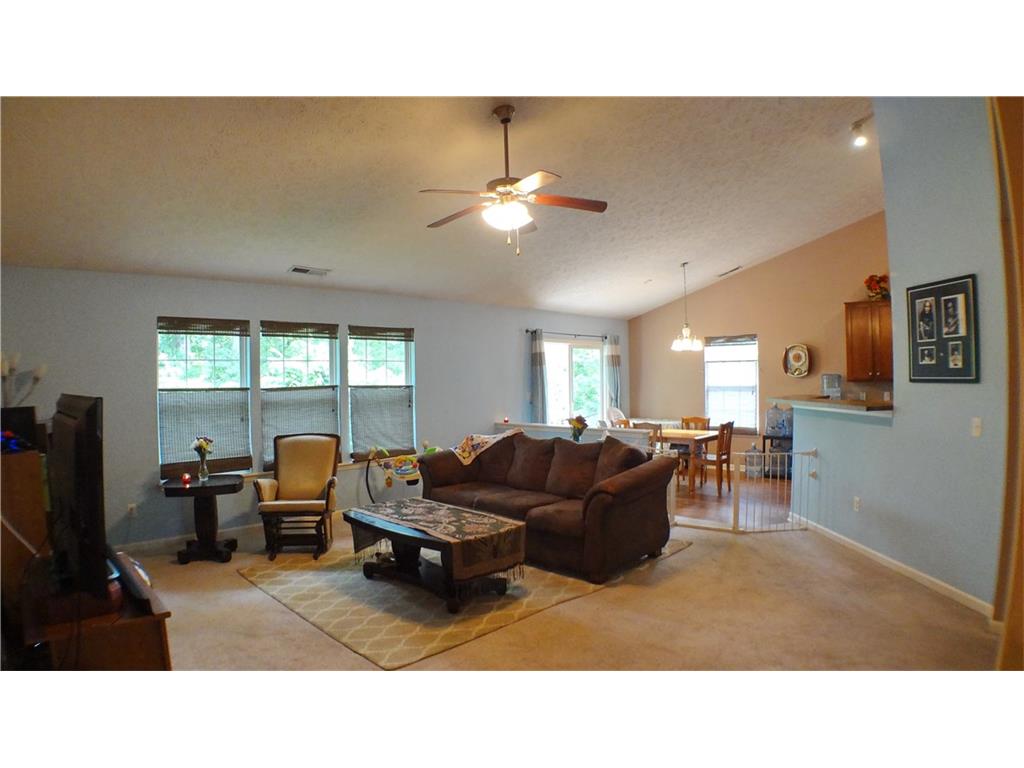 1345 Softwind Dr, Indianapolis, IN 46260 photo 6