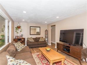 767 Candlewood Dr, Pendleton, IN 46064 photo 4