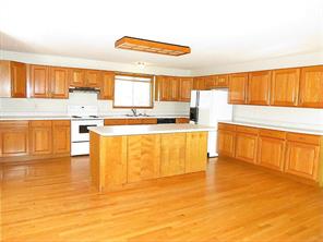 2210 Irwin Dr, Columbus, IN 47201 photo 8