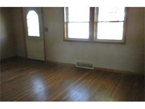 5075 E State St, Columbus, IN 47201 photo 4
