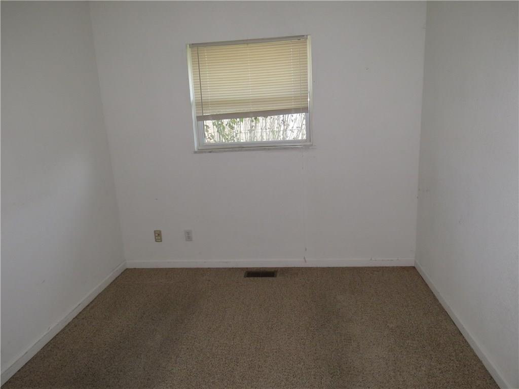 2733 Streamside Dr, Columbus, IN 47203 photo 7