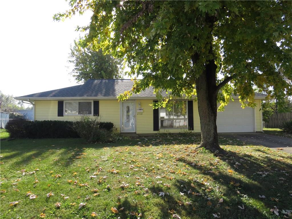 2733 Streamside Dr, Columbus, IN 47203 photo 1
