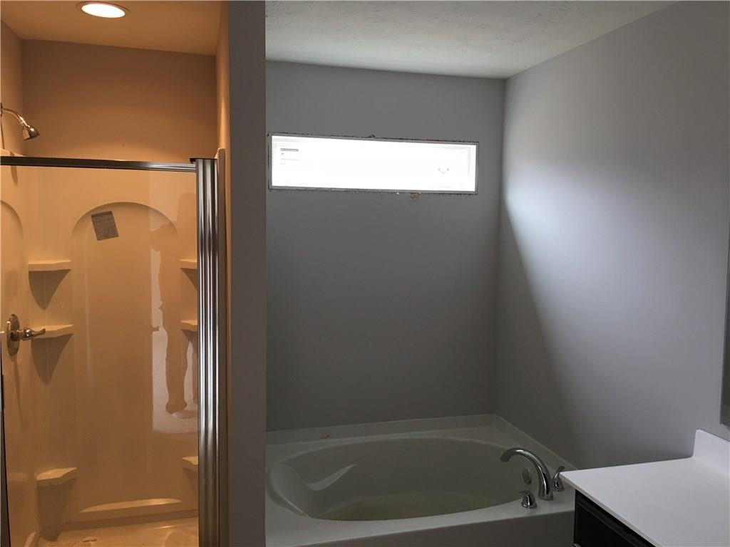 1641 Maplewood Ln, Pendleton, IN 46064 photo 4