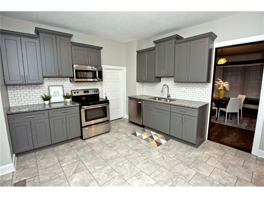 924 Eastern Ave, Indianapolis, IN 46201 photo 5