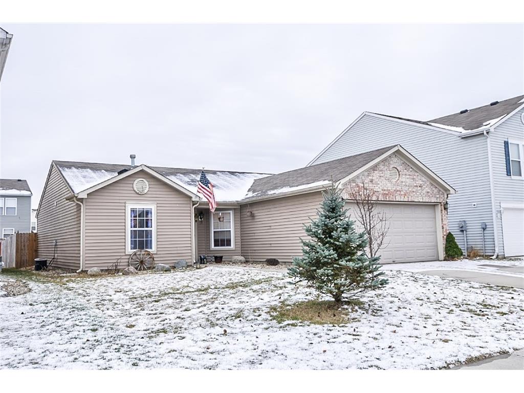 9639 W Quarter Moon Dr, Pendleton, IN 46064 photo 3