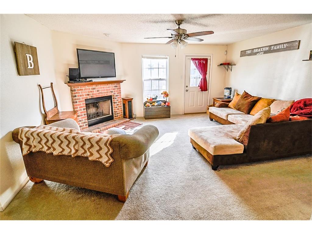 9639 W Quarter Moon Dr, Pendleton, IN 46064 photo 4