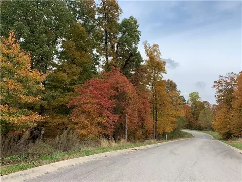 2095 N Wolf Cv, Martinsville, IN 46151