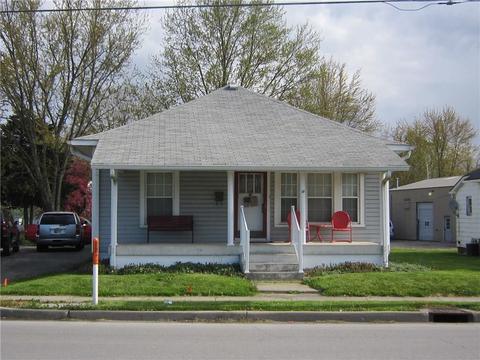 422 E Main St, Brownsburg, IN 46112 photo 1