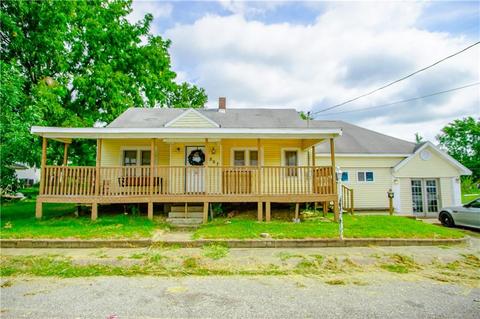 207 E Spring St, Brownstown, IN 47220 photo 1