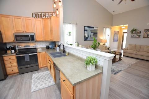 1464 Huntzinger Blvd, Pendleton, IN 46064 photo 11
