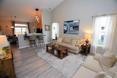 1464 Huntzinger Blvd, Pendleton, IN 46064 photo 6