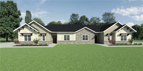 305 Blue River Dr, Knightstown, IN 46148