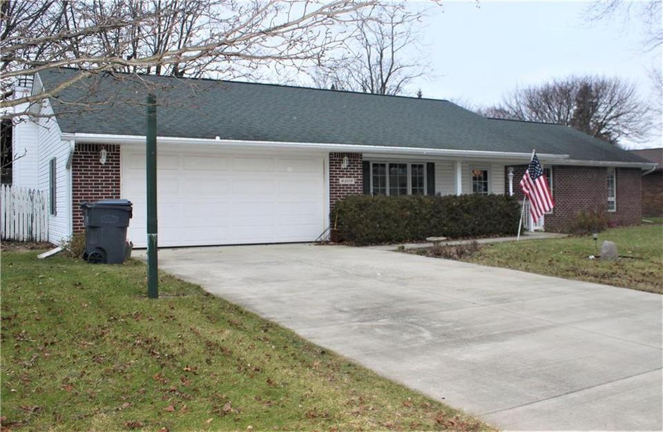 8209 N Yosemite Dr, Muncie, IN 47303 20 Photos MLS