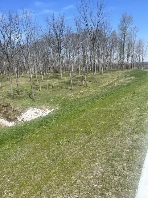 5498 Gibbs Rd, Plainfield, IN 46168