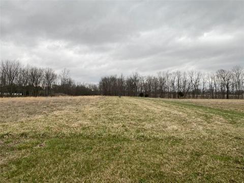 7246 Pamara Dr, Martinsville, IN 46151