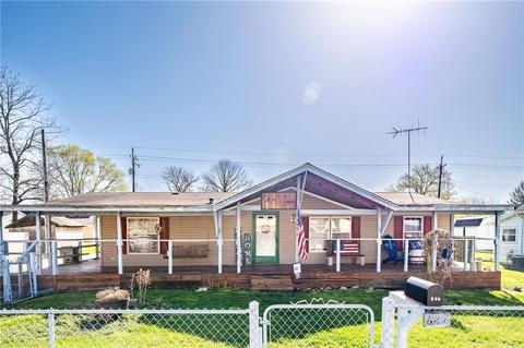 627 Walnut St, Hope, IN 47246 photo 1