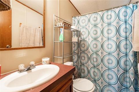 627 Walnut St, Hope, IN 47246 photo 16