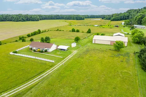 4010 Leonard Rd, Martinsville, IN 46151