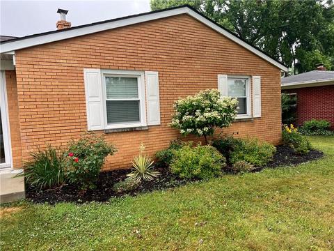 419 Simmons St, Plainfield, IN 46168 photo 3