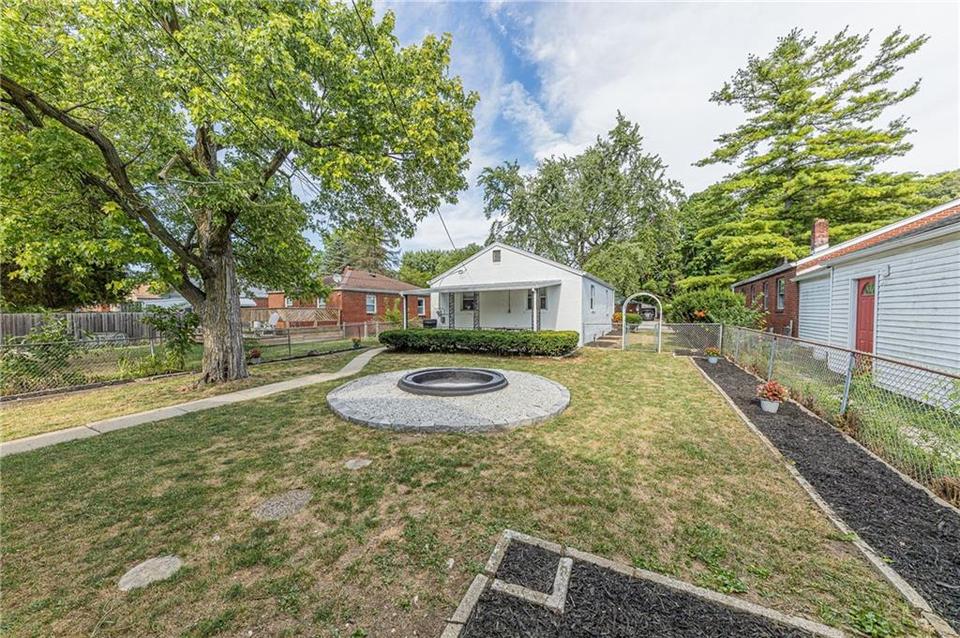  326 S Webster Ave, Indianapolis, IN 46219 photo 19