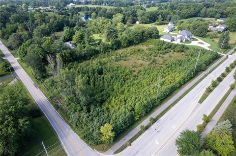 931 W 136th St, Carmel, IN 46032